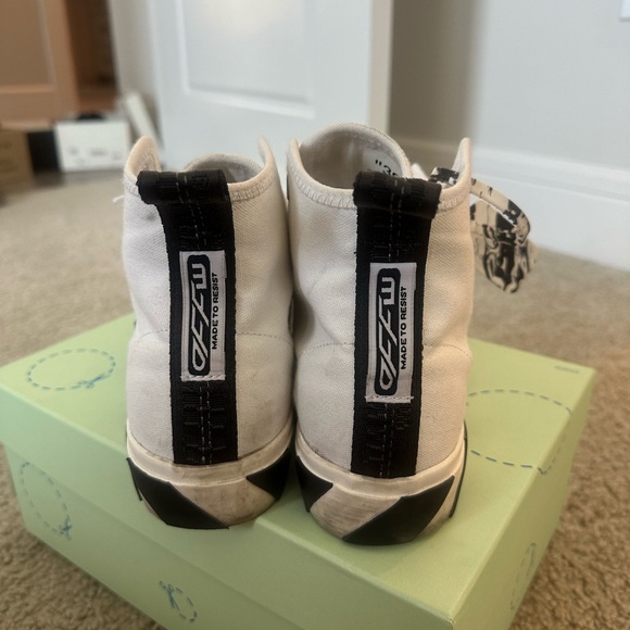Off-White Mid Top Vulcanized Canvas - Picture 6 of 7